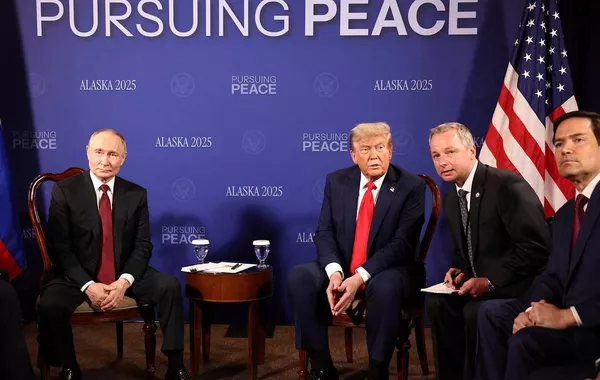 Trump, Putin Begin Summit in Alaska