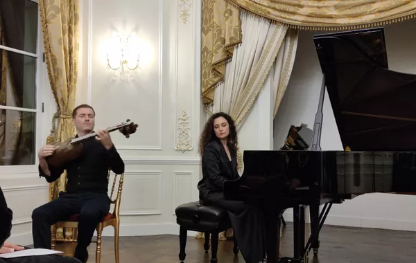 Victims of January 20 Tragedy Remembered in Paris