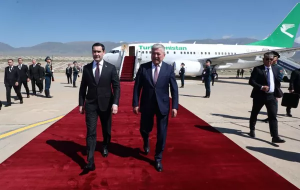 Turkmen President Arrives in Kyrgyzstan for Regional Meeting