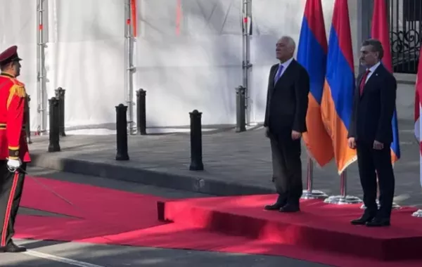 Armenian President Arrives at Georgian Presidential Palace