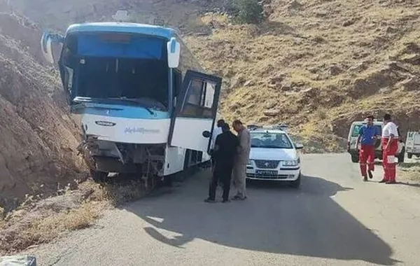 Bus Accident in Southern Iran Injures 22 Passengers