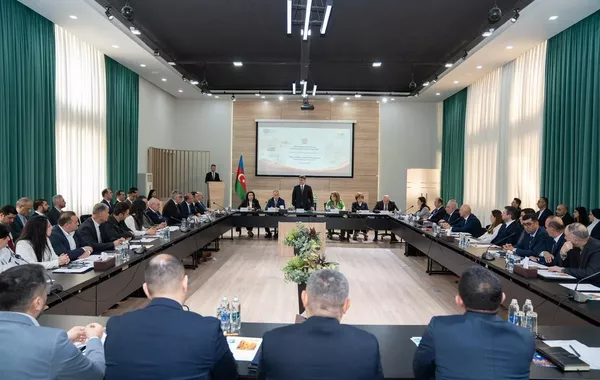 Baku Holds Roundtable Focused on Mining and Urban Development