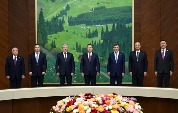 Azerbaijan’s Prime Minister Holds Talks with Kyrgyz President Sadyr Zhaparov