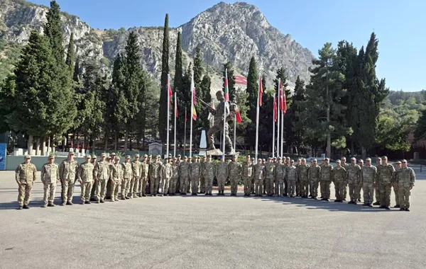 Servicemen of Azerbaijan Combined Arms Army Join Commando Courses in Türkiye