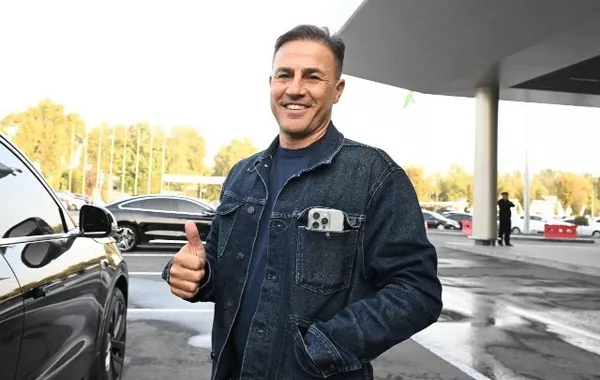 Italian Football Icon Touches Down in Uzbekistan with Coaching Team