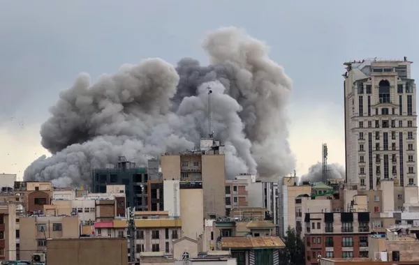 Hyper-Connectivity Put to Test: Israel/US and Iran War and Türkiye's Critical Role