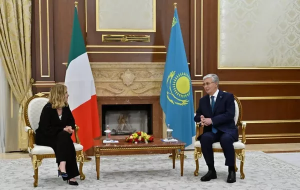 Kazakh President, Italian PM Hold Brief Talks at Astana Airport