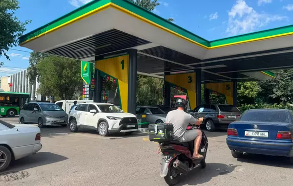 Russia Fuel Crisis Spills Over to Central Asia as Drone Strikes Bite