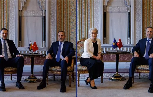 Turkish Foreign Minister Holds Talks with Counterparts in Istanbul