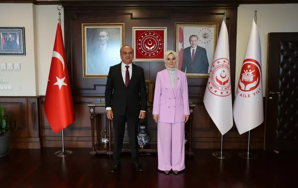 Tajikistan Ambassador Holds Meeting with Türkiye’s Minister of Family