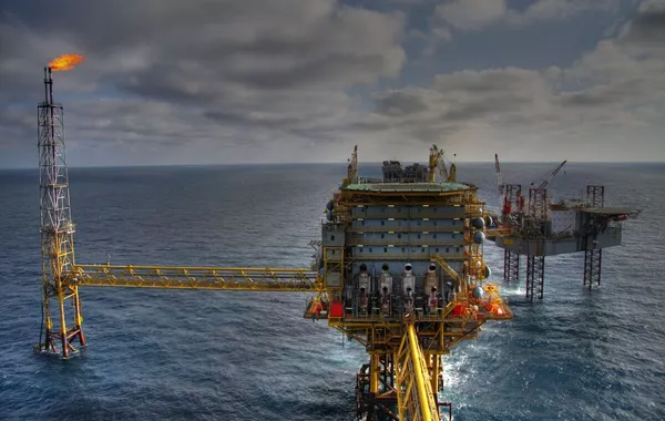 Iran's IOOC Signs Two Agreements for Offshore Drilling Rigs