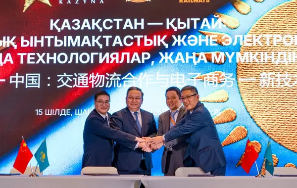 Kazakhstan Railways Signs Nearly $400 Million in Deals With Chinese Partners