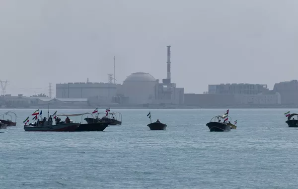 Top Iranian Officials to Decide on Potential Closure of Strait of Hormuz