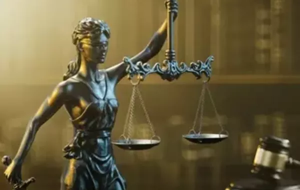 Uzbek Policemen Arrest Man Misappropriating Charity Funds