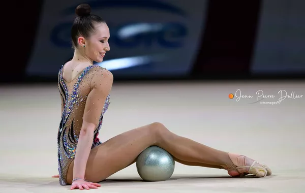 Uzbek Gymnast Dazzles with Double Gold at Summer Universiade