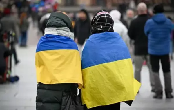 Poll: 56% of Ukrainians Back Territorial Concessions for Peace