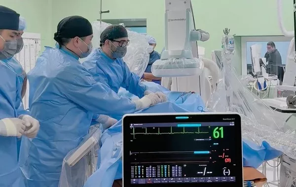 Kazakh Doctors Replace Heart Valves Without Anesthesia