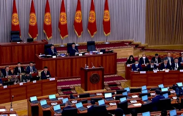 Kyrgyz Parliament Discusses Strengthening Ties with Azerbaijan and Georgia