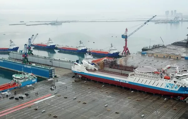 Baku Shipyard to Build Two Container Ships for Kazakhstan