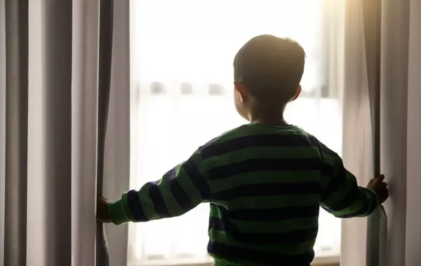 Tragedy in Karaganda: Child Falls From High-Rise Window in Kazakhstan