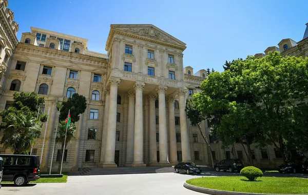 Azerbaijan MFA Congratulates Romania on National Day