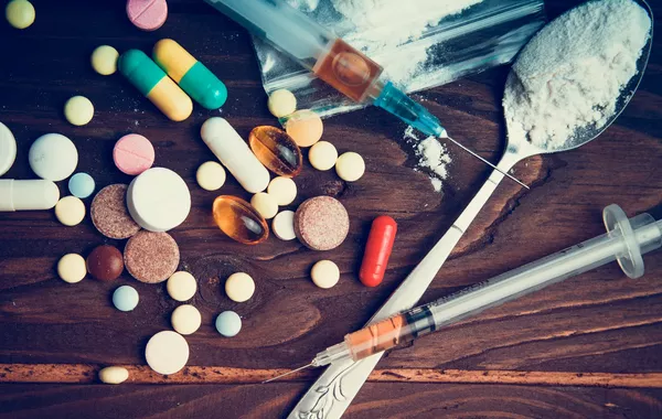 Kyrgyz Police Dog Helps Catch Drug User in Bishkek Raid - VIDEO