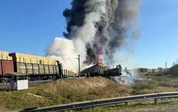 Fuel Train Derails and Catches Fire After Truck Collision in Russia’s Smolensk Region