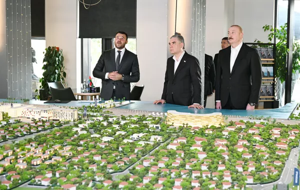Azerbaijani President and Chairman of Turkmenistan’s Halk Maslahaty Visit Sea Breeze Resort