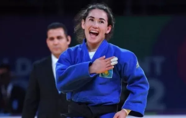 Kazakh Judoka Makes History as World’s Best in Under-48 kg Division