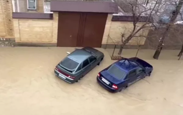 Mass Evacuations as Floodwaters Swamp Village in Russia's Dagestan