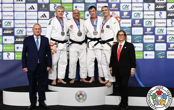 Azerbaijani Veteran Judoka Claims Third World Championship Title