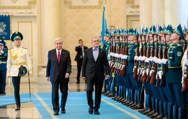 Kazakh, Iranian Presidents Hold Talks to Deepen Cooperation