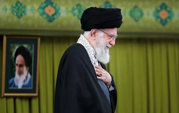Supreme Leader: Iran Faces Economic Struggles