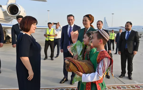 Azerbaijani Parliamentary Speaker Begins Working Visit to Turkmenistan