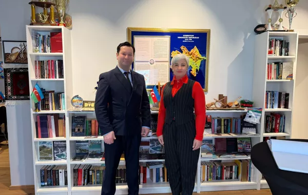 Turkish Consul General Tours Azerbaijan House in Salzburg