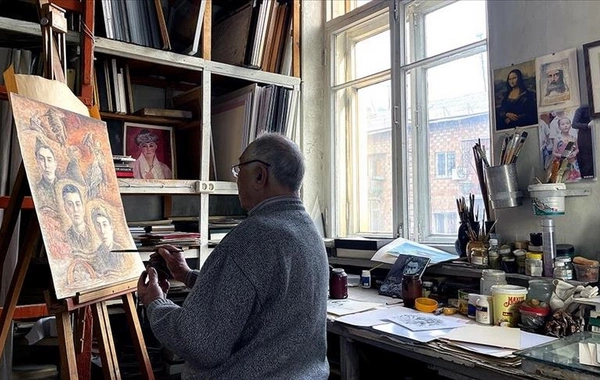 Uyghur Artist Depicts Kyrgyz Author Chinghiz Aitmatov's Works on Canvas