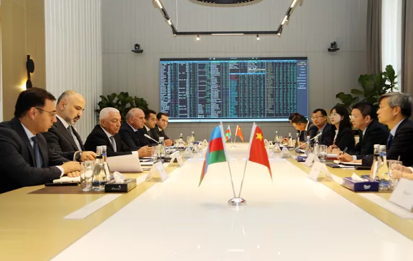 Azerbaijan, China Explore New Green Energy Projects