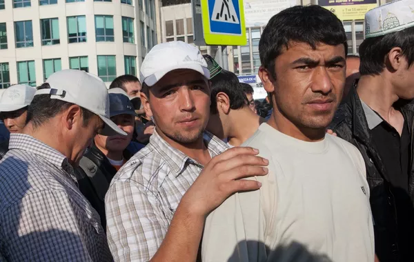 Expert: Central Asian Migrants Choosing Europe for Work