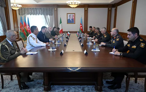 Azerbaijani and Italian Defense Chiefs Discuss Security and Cooperation