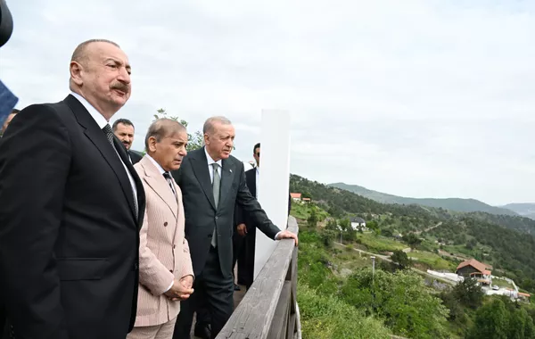 Azerbaijani, Turkish, Pakistani Leaders Visit Promenade in Lachin City