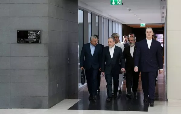 Iran-US Talks Kick Off in Oman