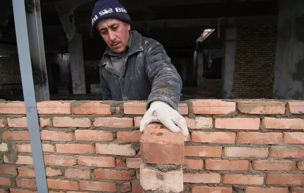 Tajikistan’s Poverty Plummets, but World Bank Warns Economy Still Vulnerable