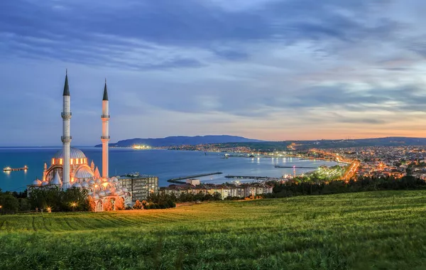 Most Russians to Spend February 23 Holiday in Türkiye, UAE, China