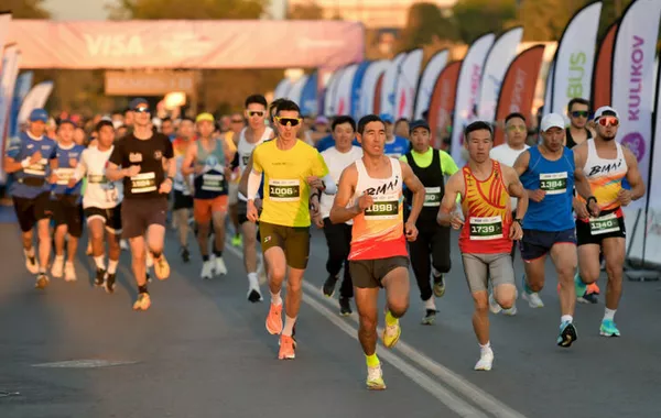 Thousands Race Through Kyrgyzstan's Bishkek in Snow Leopard Marathon for Sport and Conservation