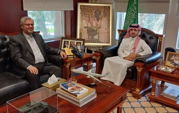 Iranian Consul General Hold Talks with Saudi Diplomat