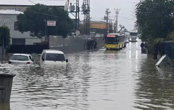 Türkiye Issues Yellow Weather Alert for 19 Provinces Amid Flood Risk