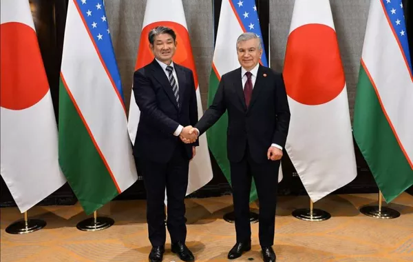President of Uzbekistan Meets with Mayor of Nara