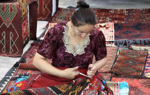 Uzbek Carpets Make Global Mark with $10.8 Million in Exports in Six Months