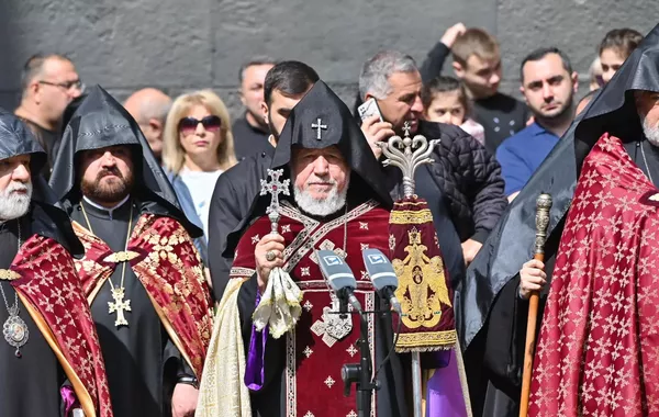 Catholicos of All Armenians Begins Patriarchal Visit to India