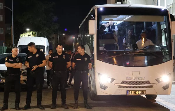 Türkiye Cracks Down on Organized Crime, Seizes Drugs and Weapons